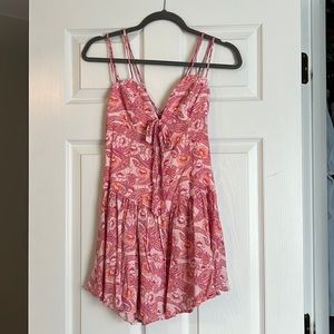VIOLA MINI DRESS IN PINK PAISLEY
MAJORELLE